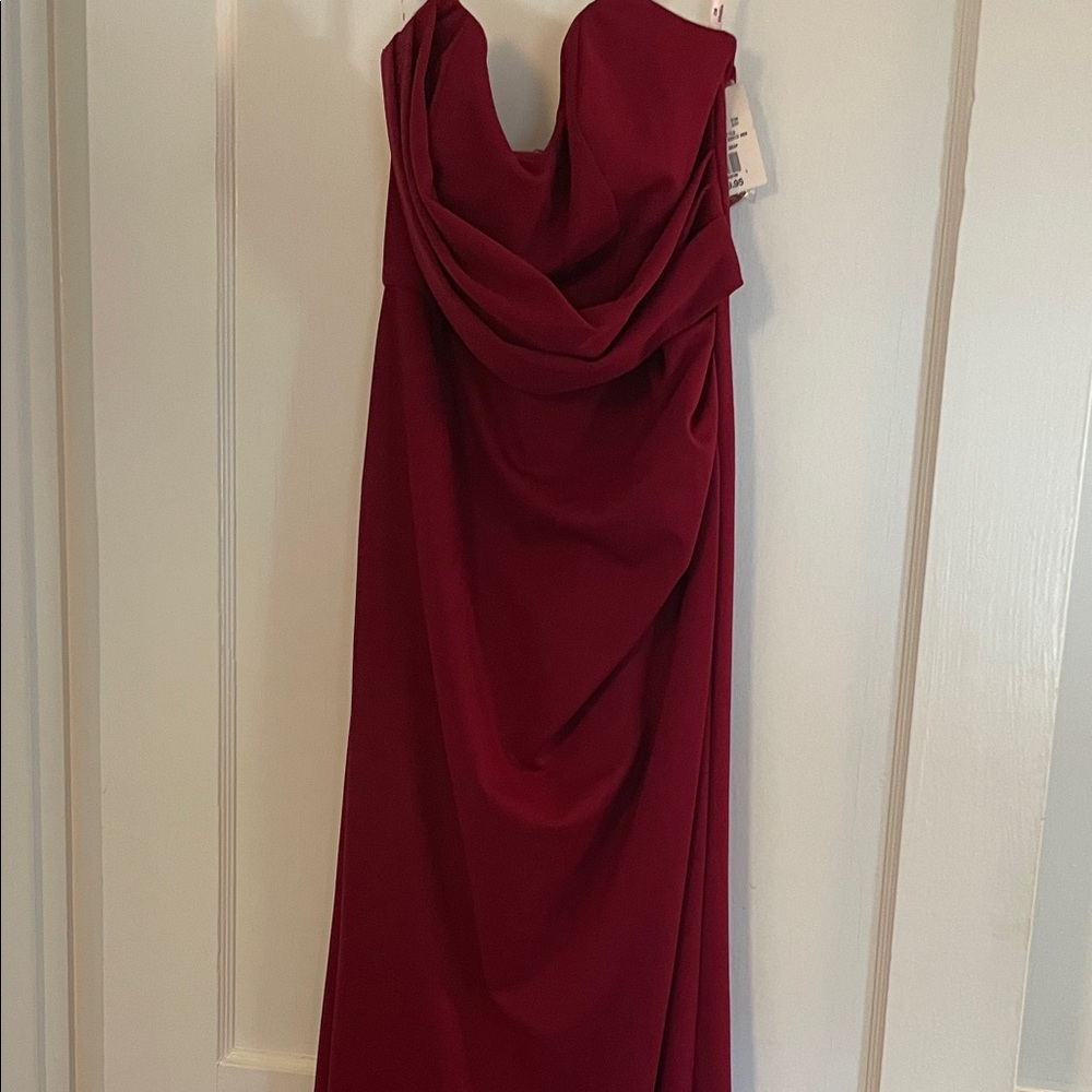 David’s Bridal strapless gown size 6